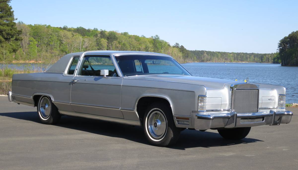 Image of Lincoln Continental